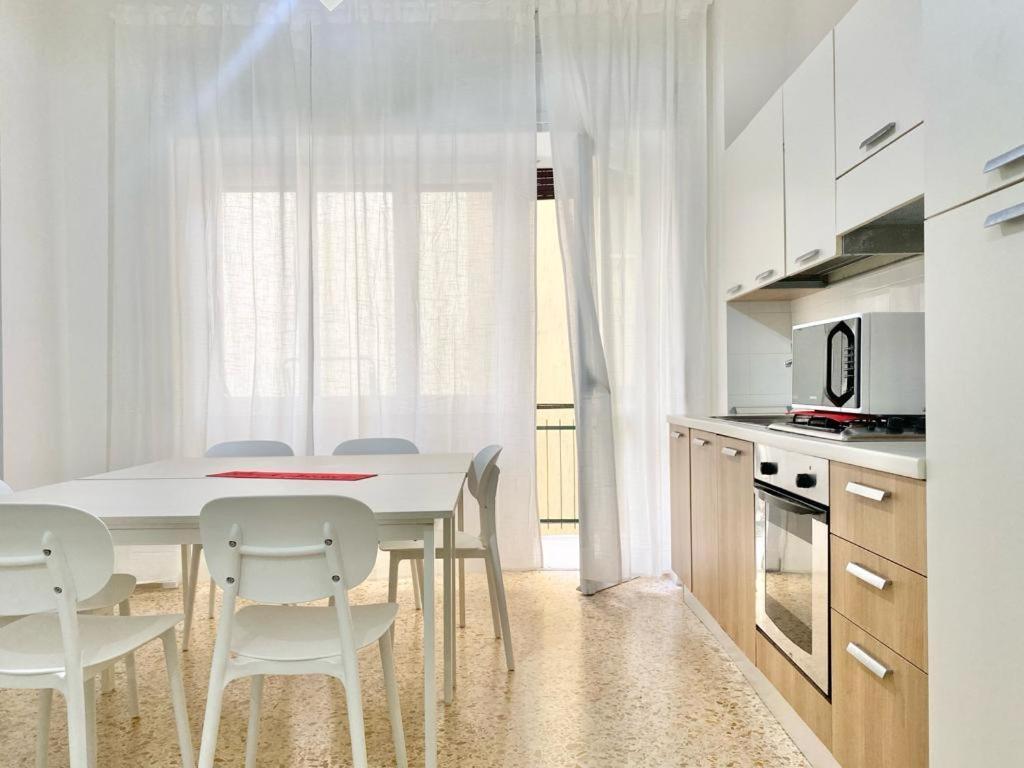 Affittacamere Central Concordia サレルノ エクステリア 写真